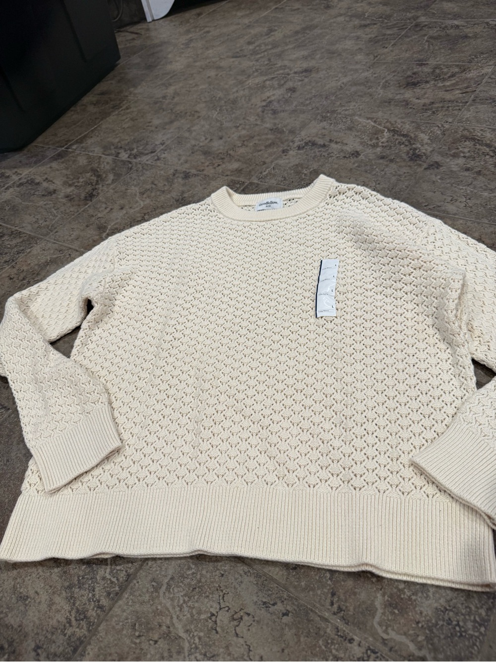 🍕NWOT Cream Crewneck Knit Men’s Sweater